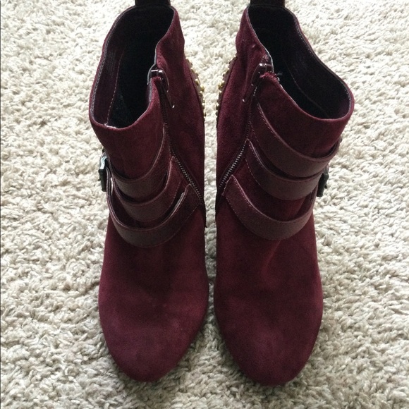 Jessica Simpson Women’s Catie Booty - Picture 12 of 16